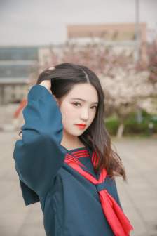 风中百合